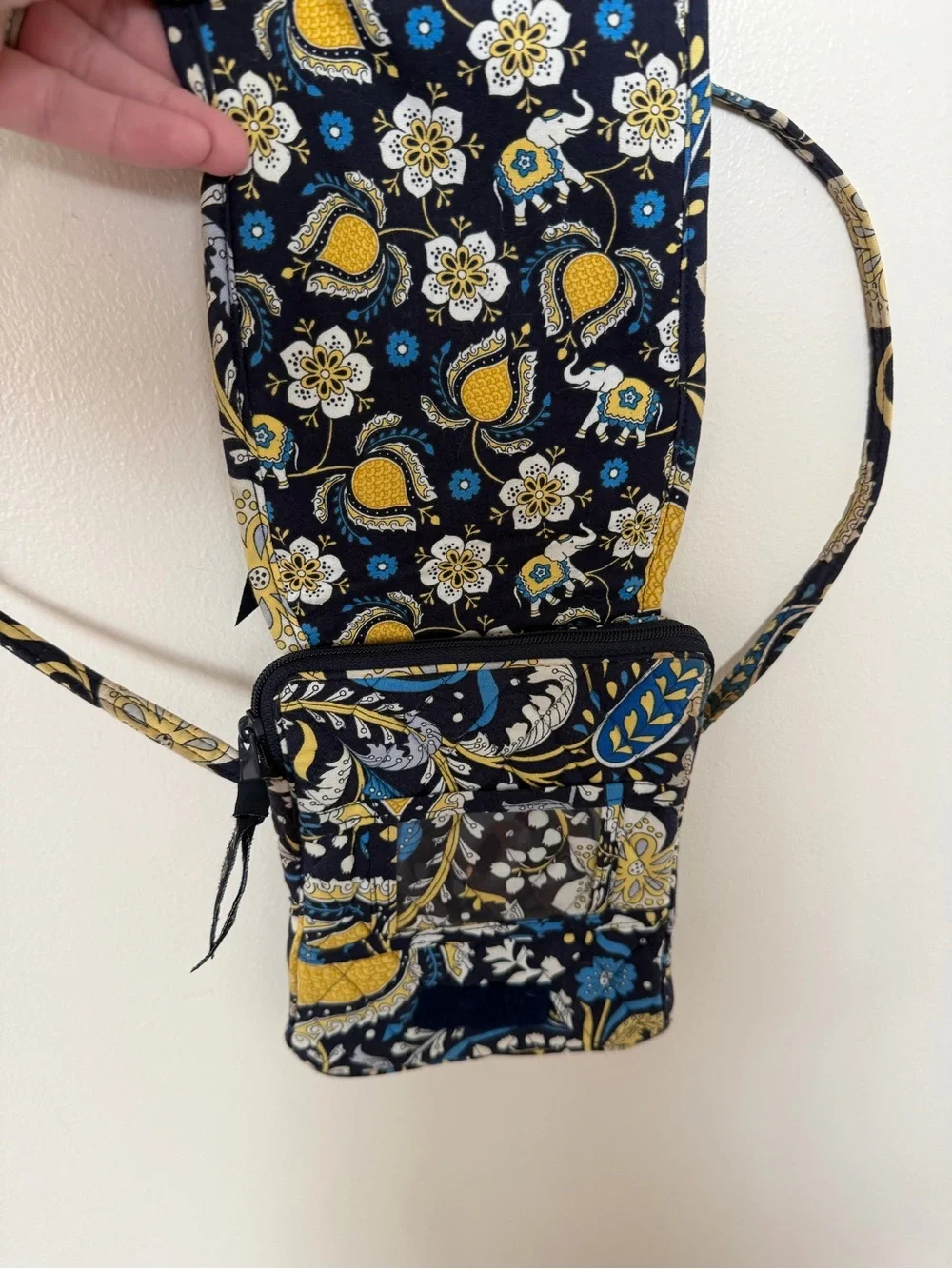 VERA BRADLEY Rare ELLIE BLUE Little Hipster Crossbody Purse Elephant Navy Yellow